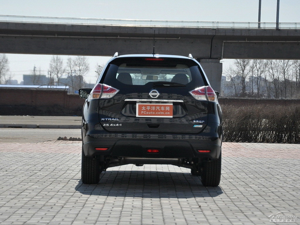 碧玉黑奇駿整車外觀外觀圖片