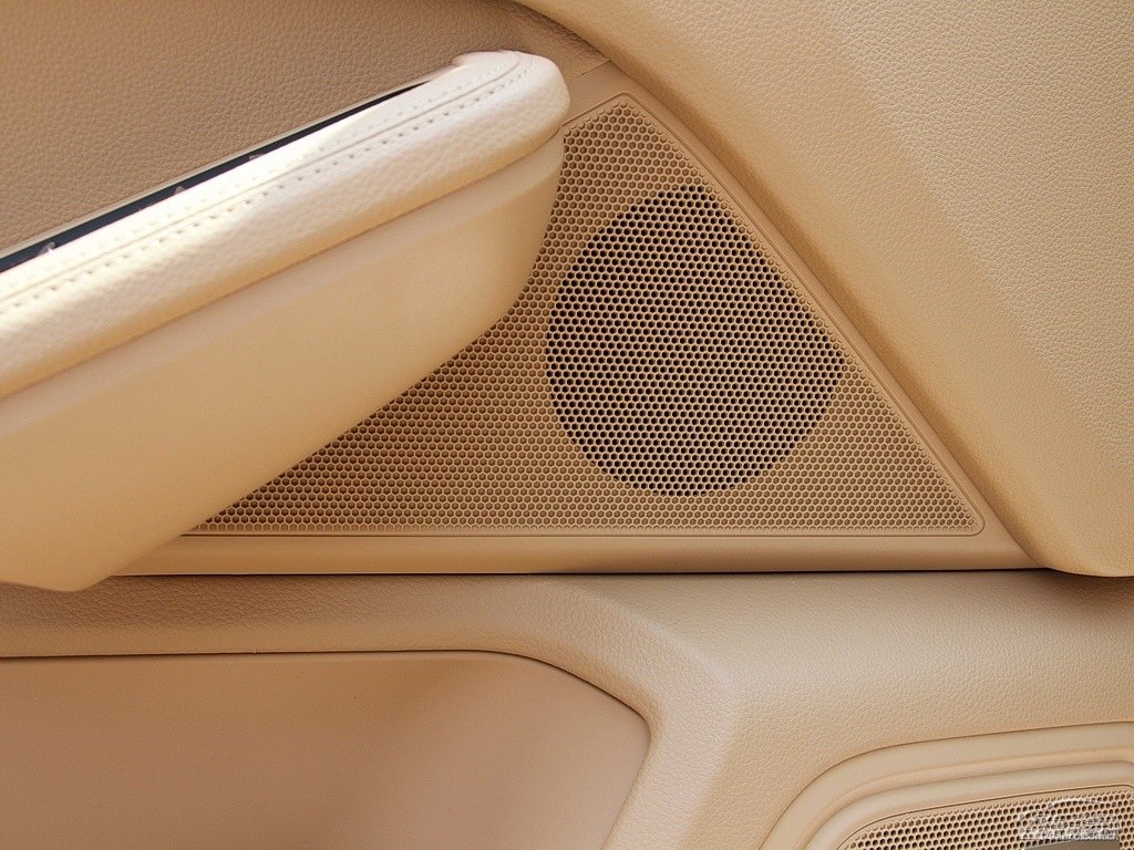 ɫMacan܇(ni)DƬ