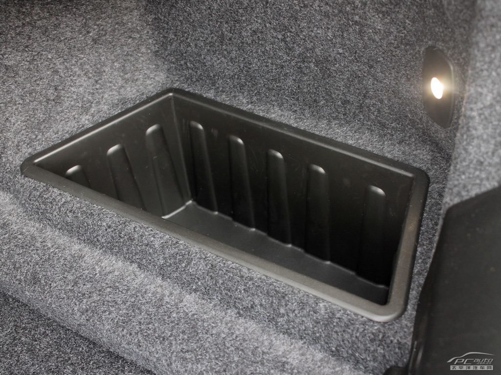 凱迪拉克CTS空間高清大圖