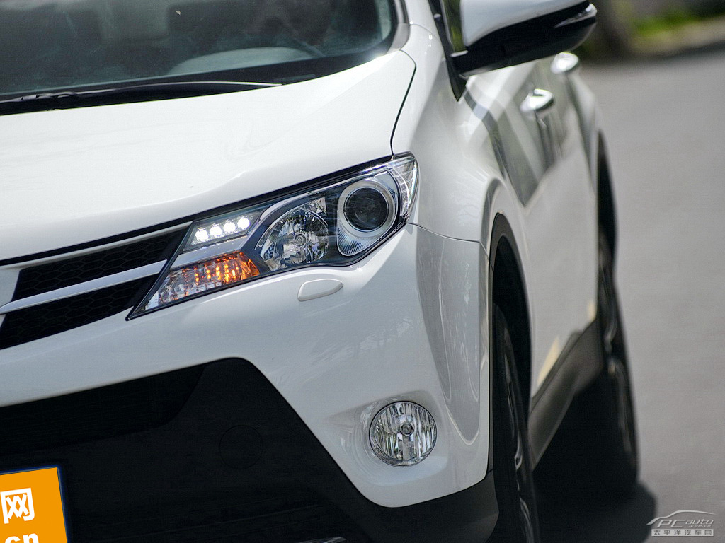 RAV4榮放外觀高清大圖