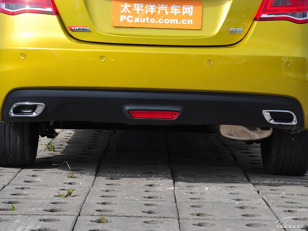 新帝豪車尾外觀圖片