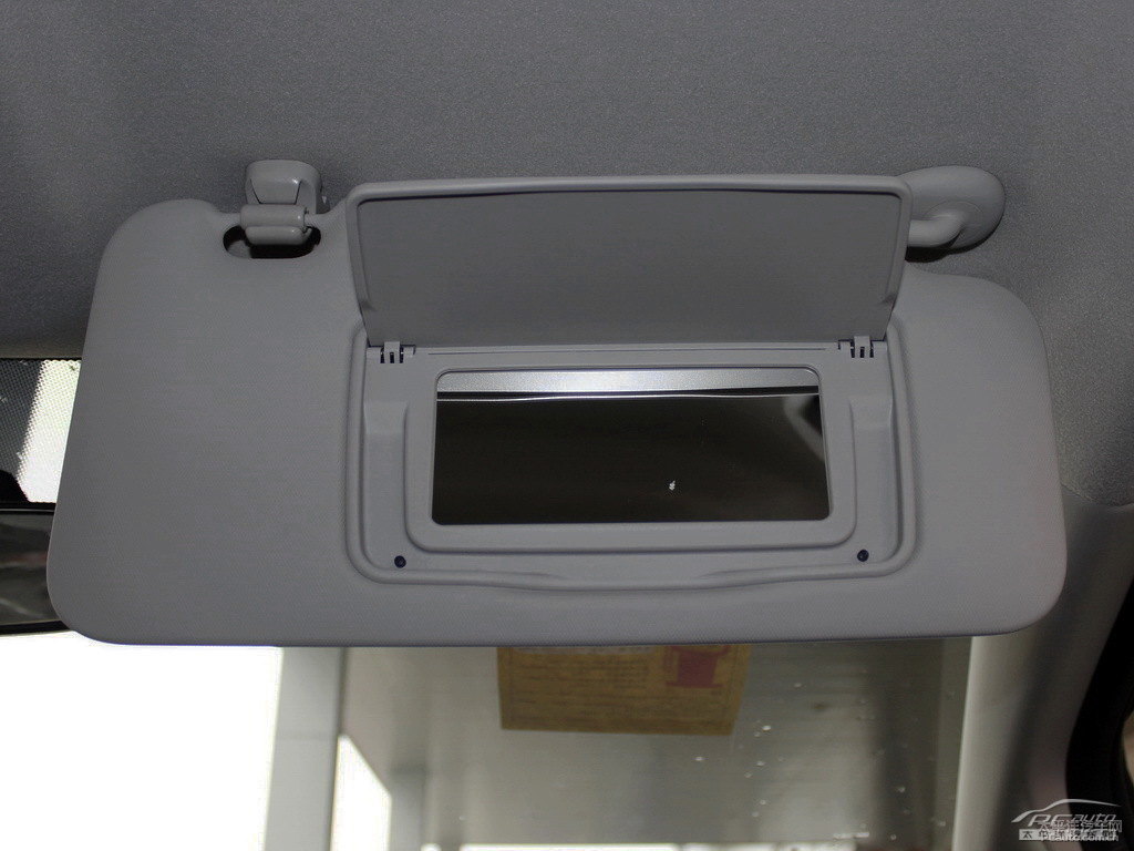 星光銀飛度車廂內飾圖片