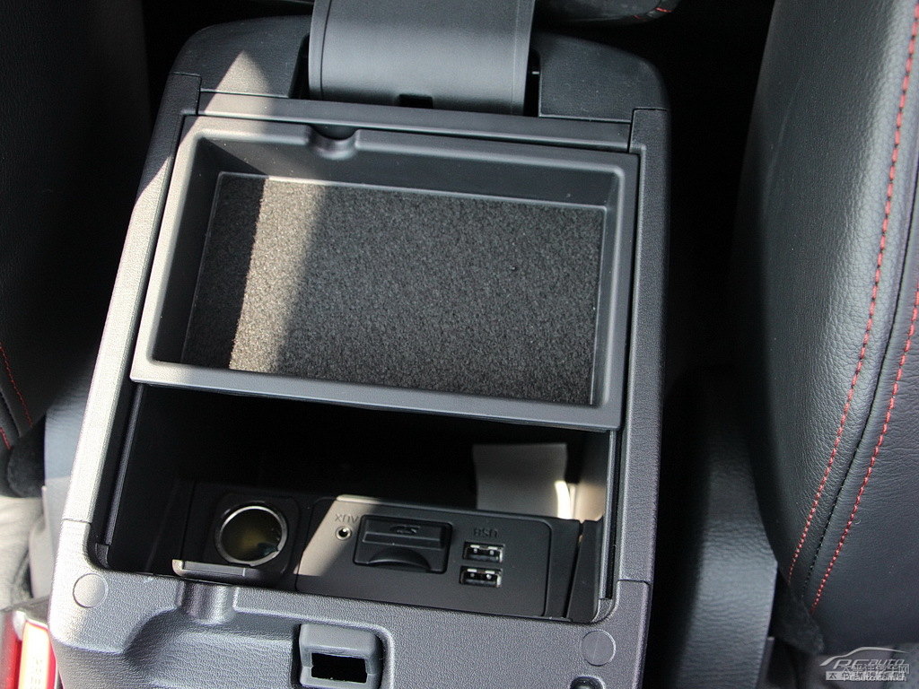 星際藍(lán)馬自達(dá)3 昂克賽拉儲物空間空間圖片