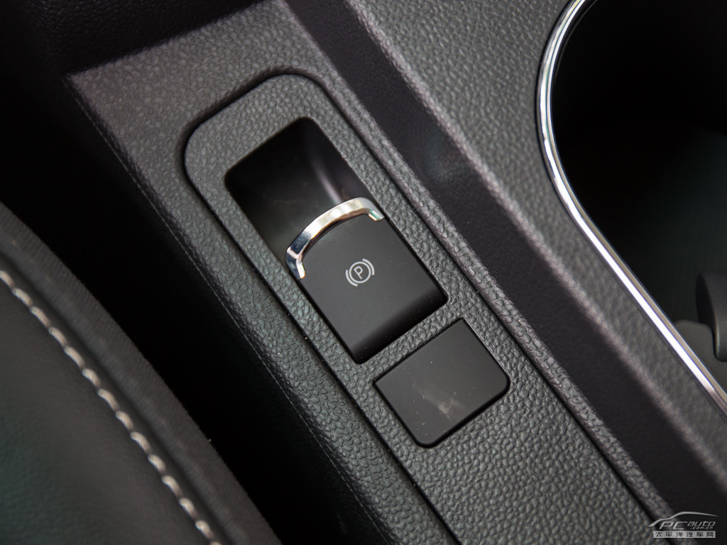 速銳內(nèi)飾高清大圖