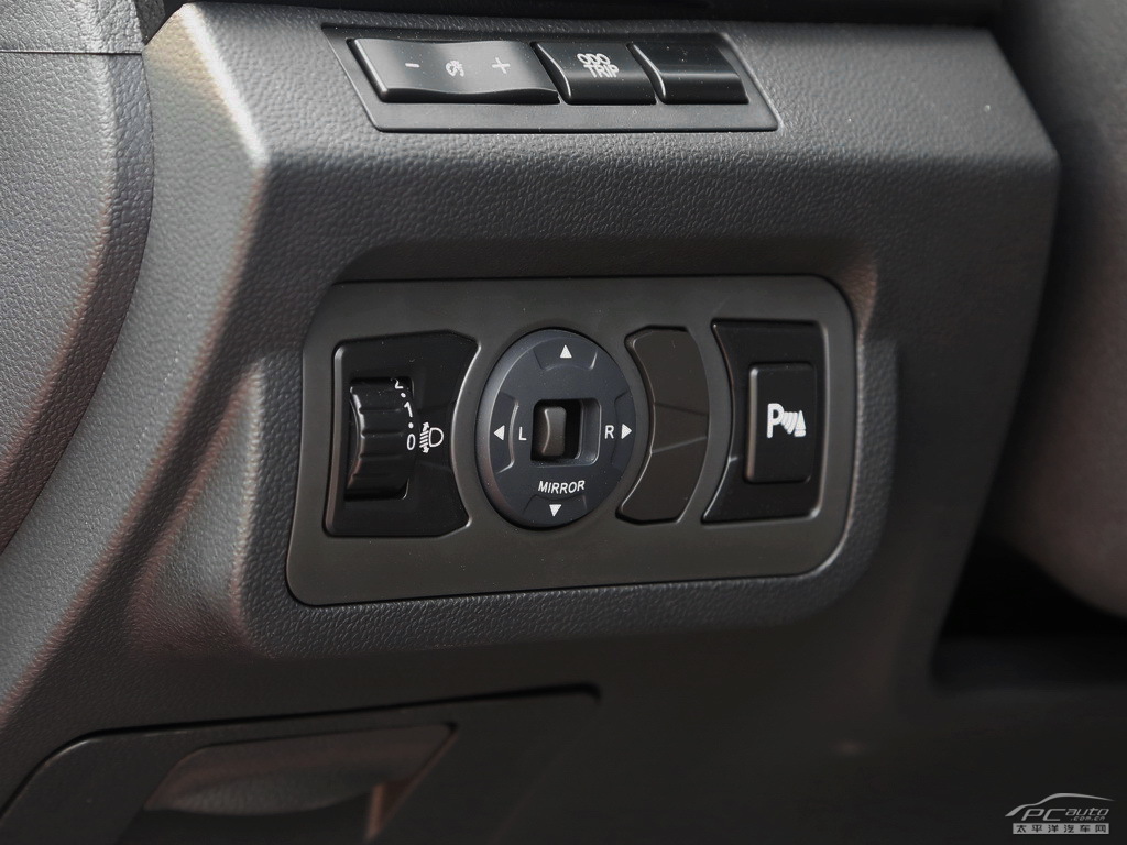 速銳內(nèi)飾高清大圖