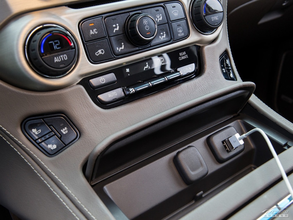 YUKON育空內(nèi)飾高清大圖