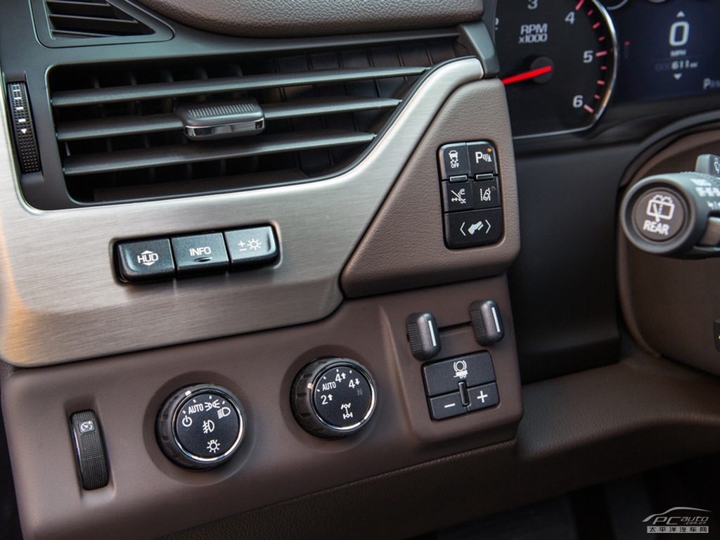 YUKON育空內(nèi)飾高清大圖