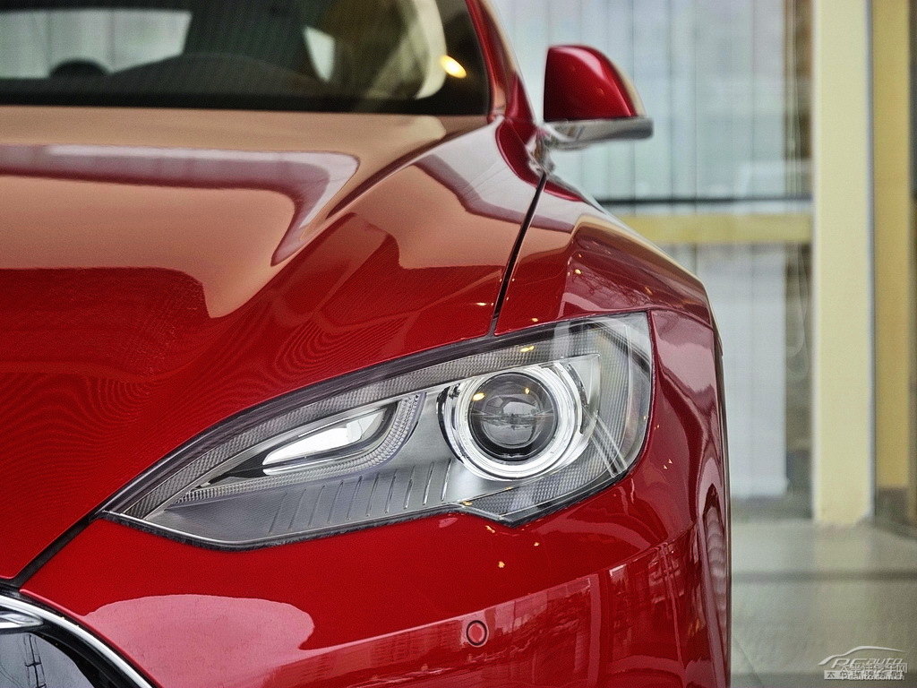 ЇtModel S܇^^DƬ