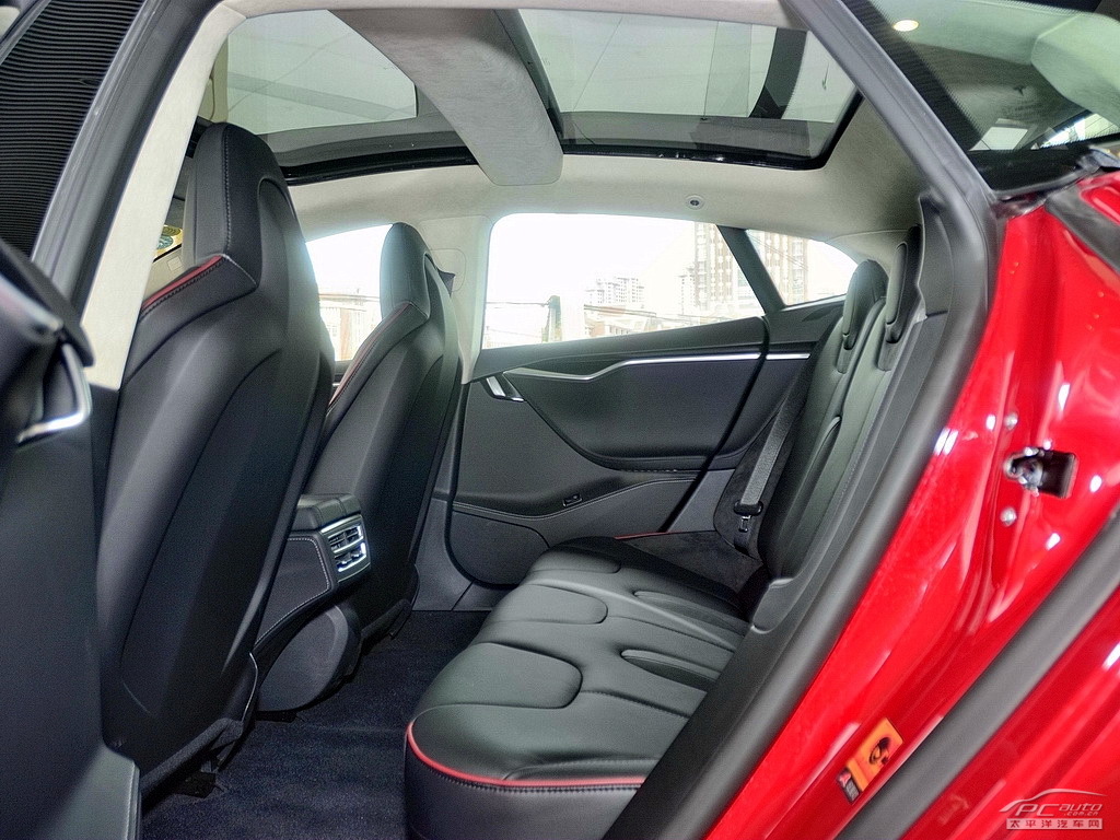Model S內(nèi)飾高清大圖