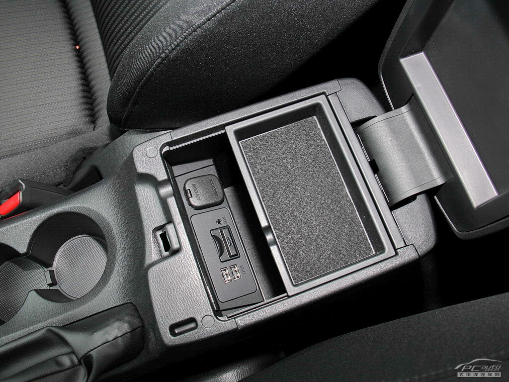 馬自達3 昂克賽拉空間高清大圖