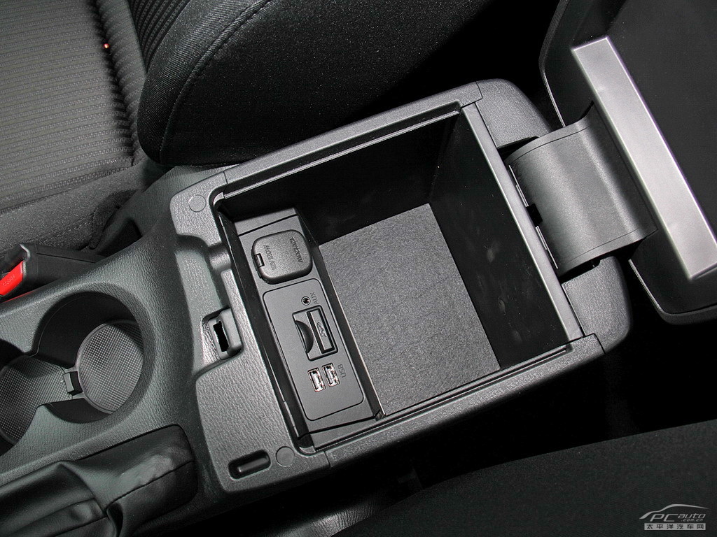 馬自達(dá)3 昂克賽拉空間高清大圖