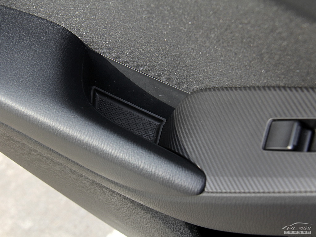 馬自達3 昂克賽拉空間高清大圖