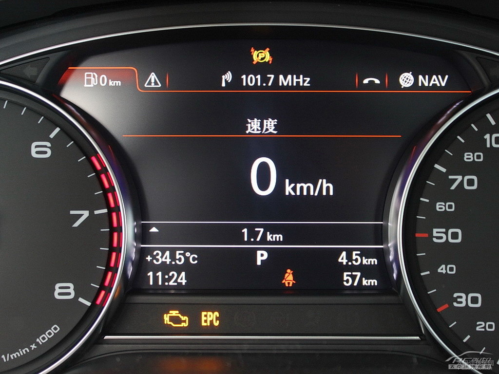 奧迪A8L中控內(nèi)飾圖片
