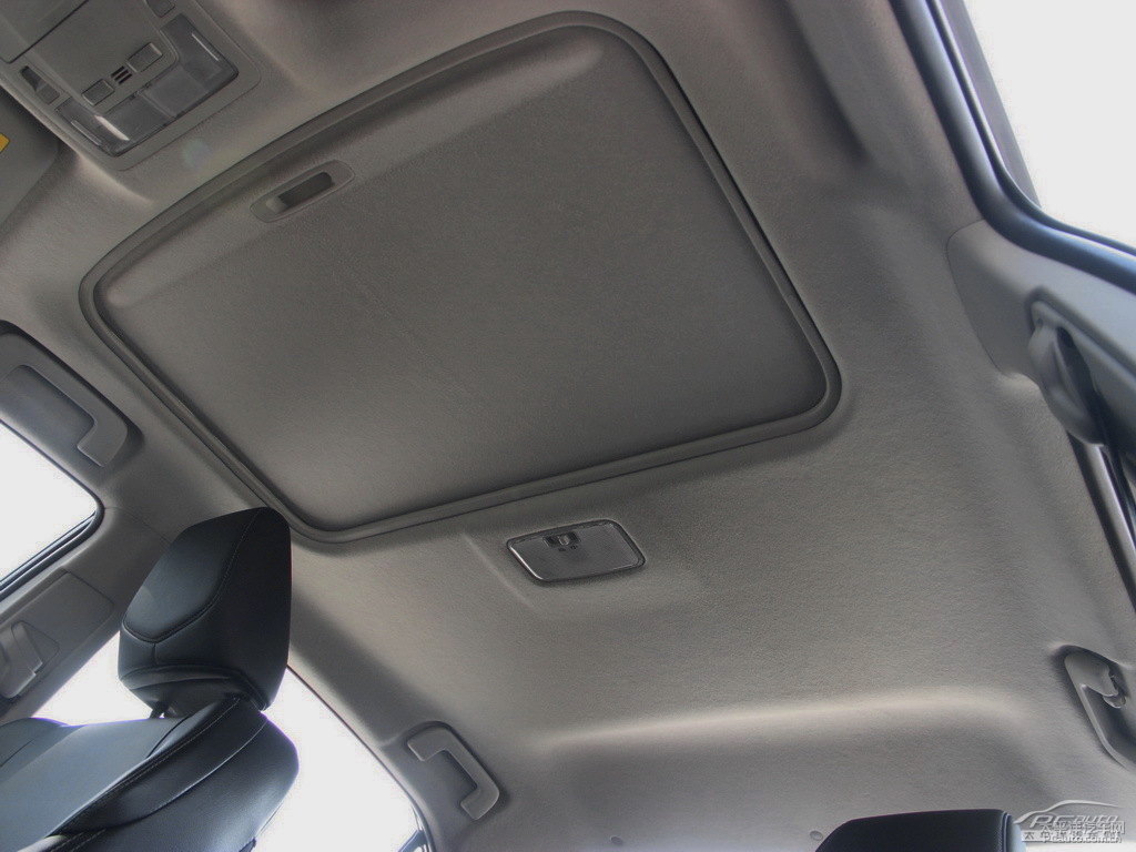 炫晶黑雷凌車廂內(nèi)飾圖片