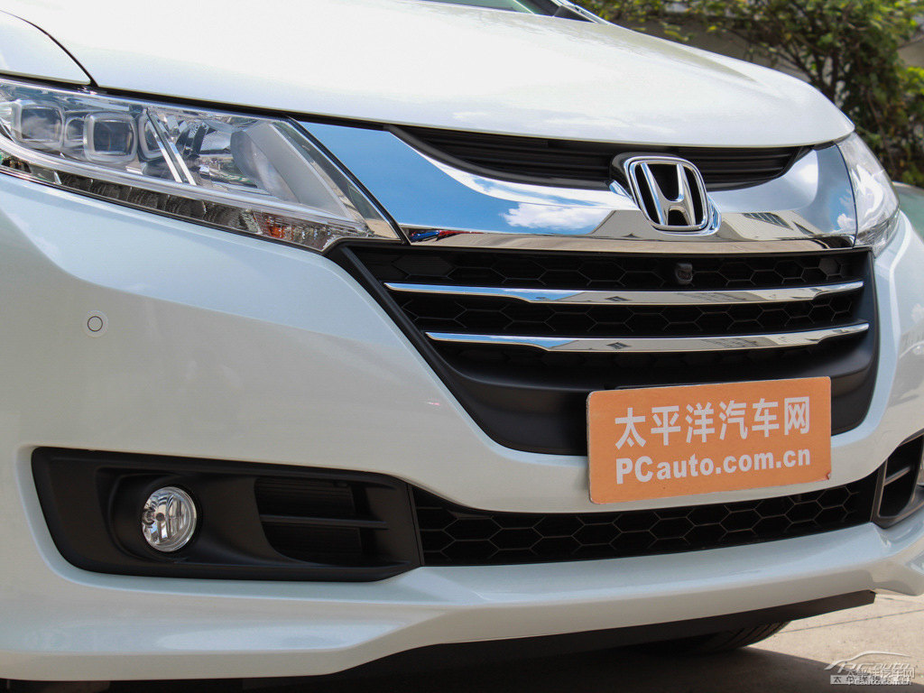 珍珠白奧德賽車(chē)頭外觀(guān)圖片