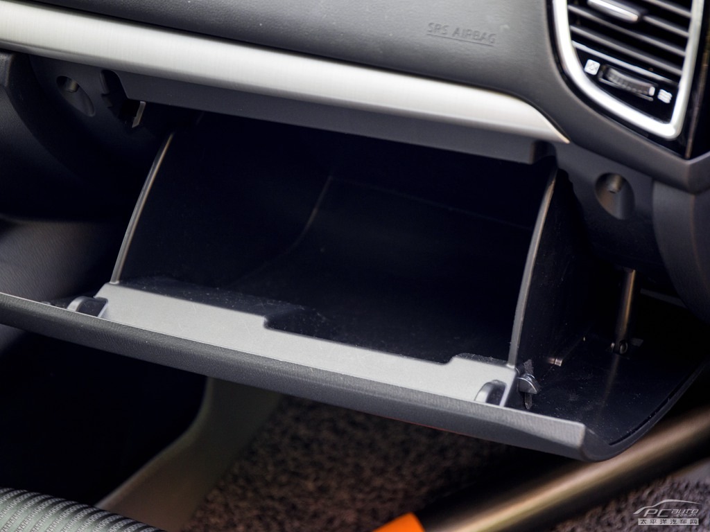 馬自達(dá)3 昂克賽拉空間高清大圖