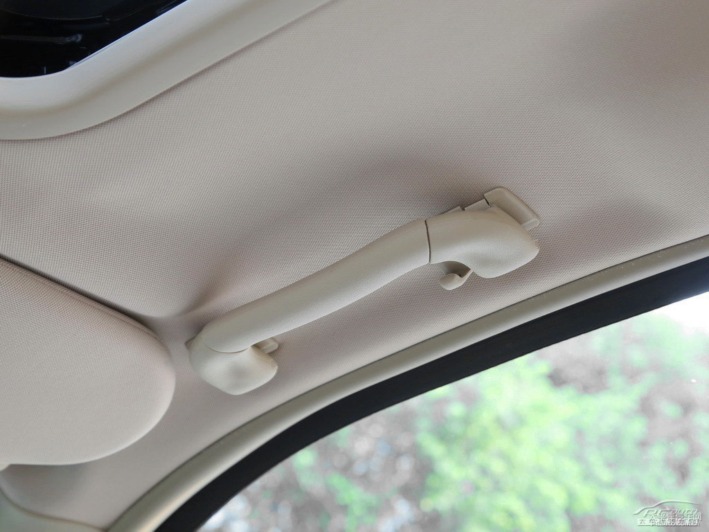 深藍別克GL8車廂內(nèi)飾圖片