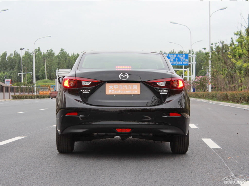 雅士黑馬自達(dá)3 昂克賽拉整車外觀外觀圖片