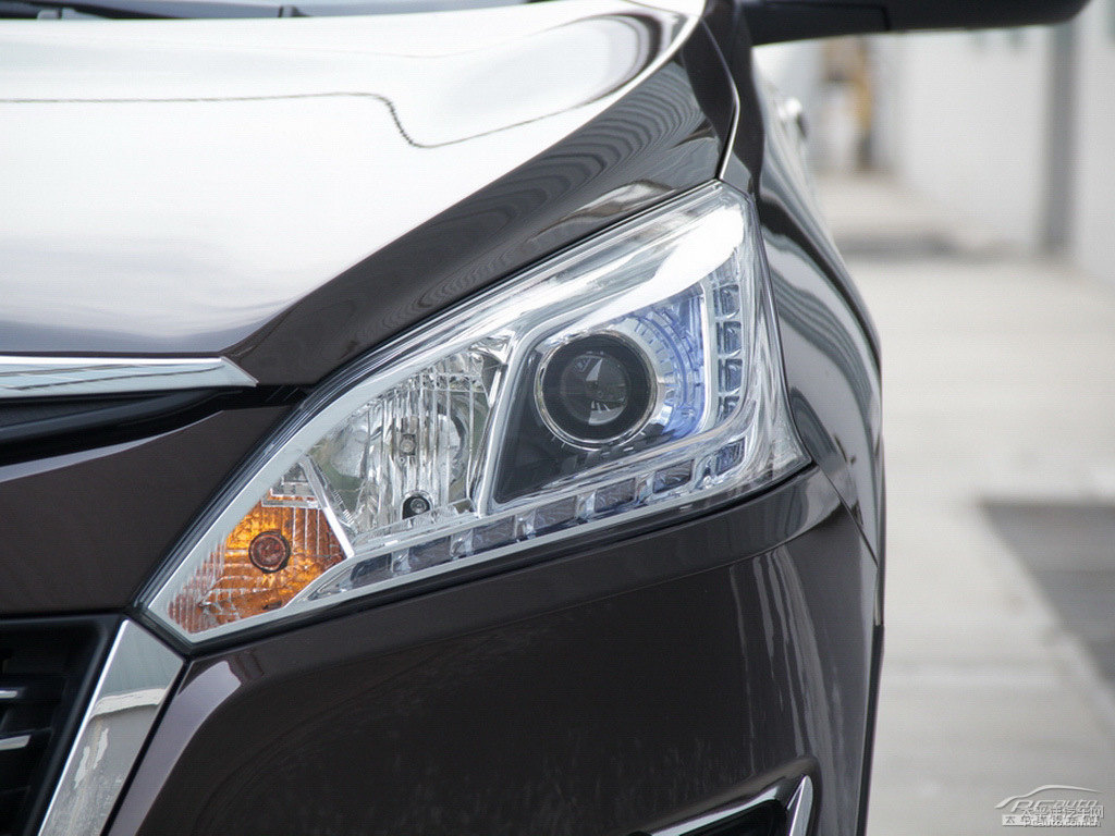 ǹ̴{ǽ݃(yu)6 SUV܇^^DƬ