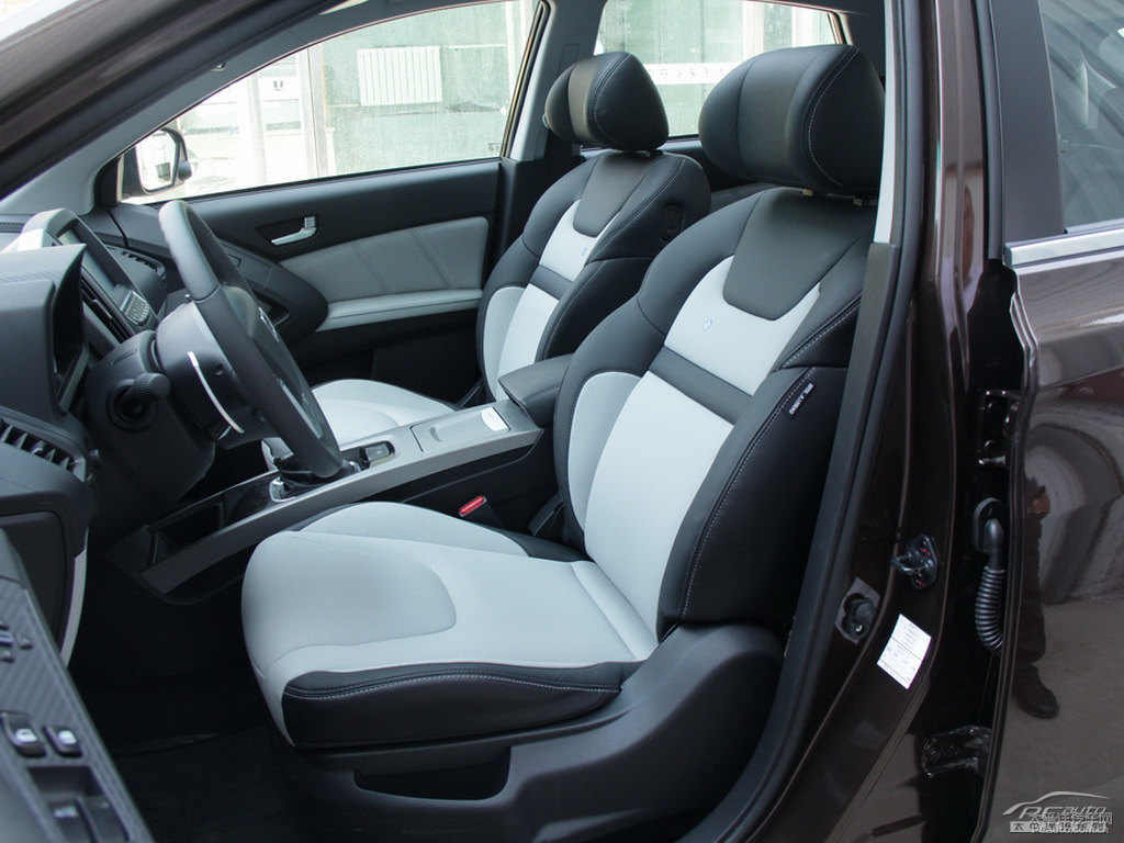 ǹ̴{ǽ݃(yu)6 SUV΃(ni)DƬ