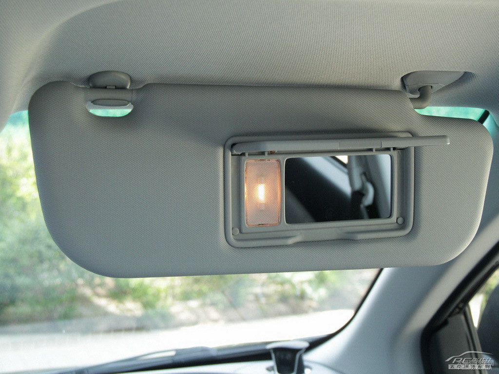 ǹ̴{ǽ݃(yu)6 SUV܇(ni)DƬ