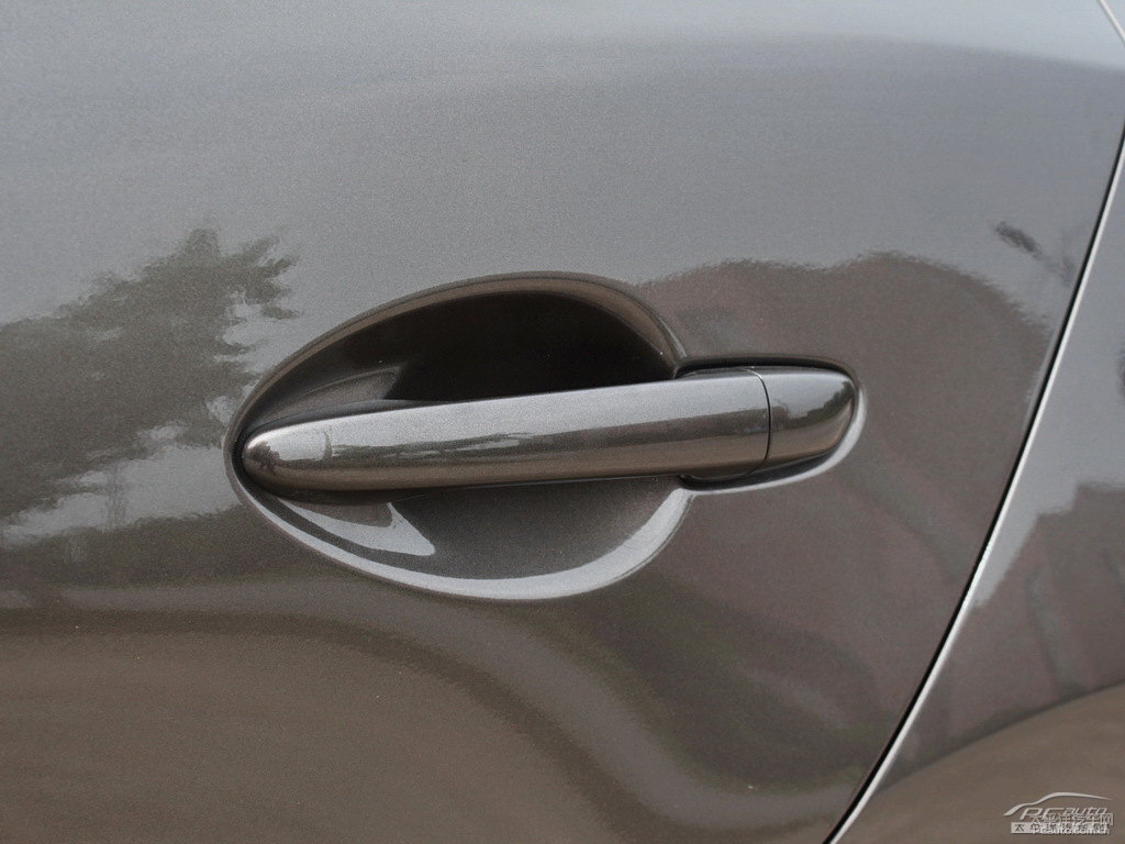 琉璃棕馬自達(dá)3 昂克賽拉車(chē)身外觀圖片