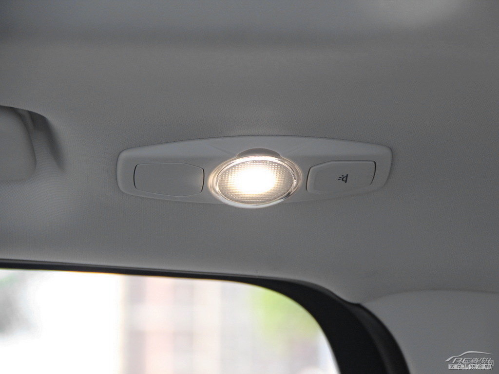 魅影灰翼虎車廂內(nèi)飾圖片