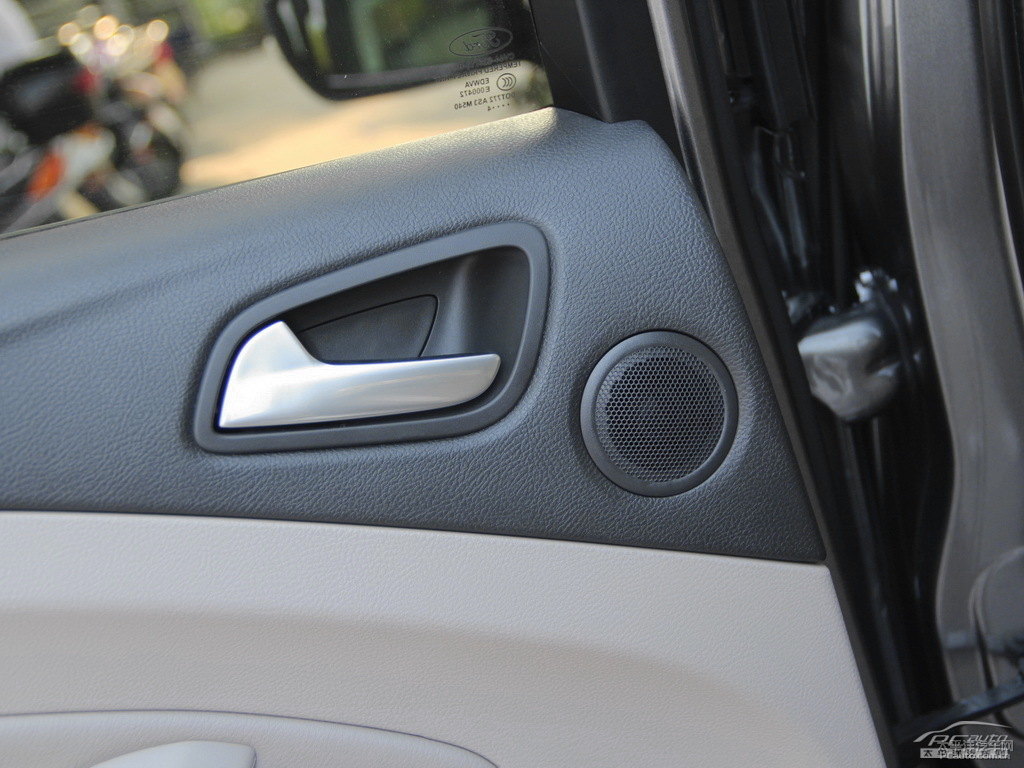 魅影灰翼虎車廂內(nèi)飾圖片
