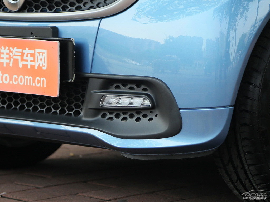 {ɫsmart fortwo܇^^DƬ