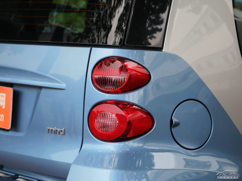 {(ln)ɫsmart fortwo܇β^DƬ