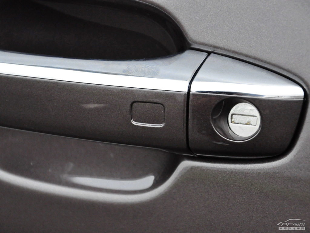 奧迪A8L外觀高清大圖