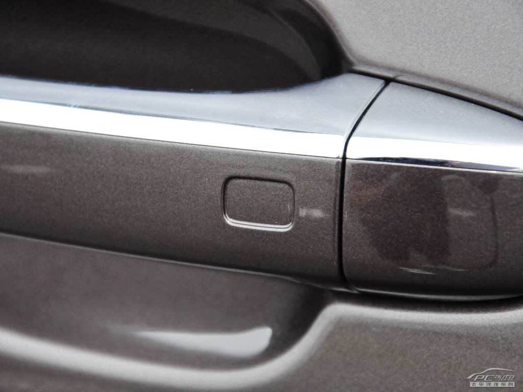 奧迪A8L外觀高清大圖