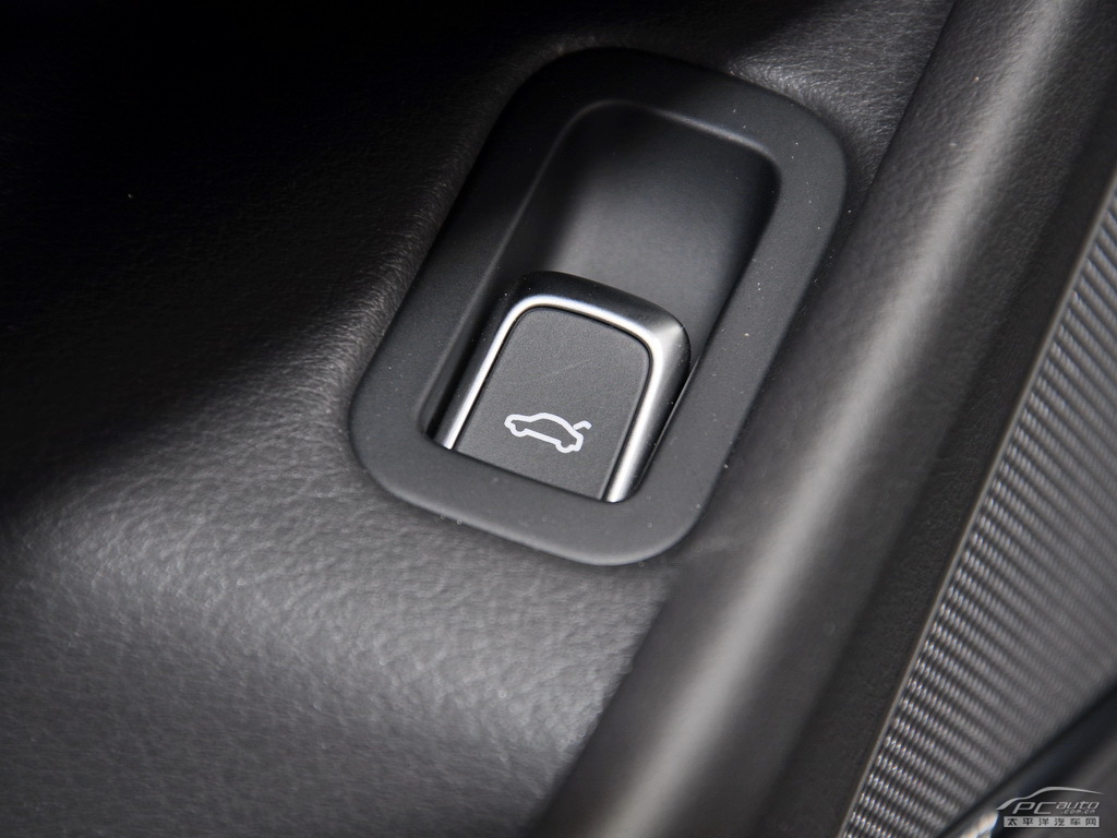 奧迪A8L細(xì)節(jié)高清大圖