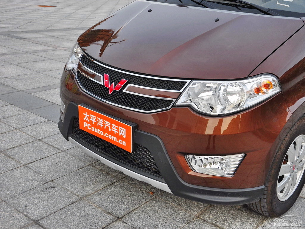 大地棕五菱宏光S車頭外觀圖片