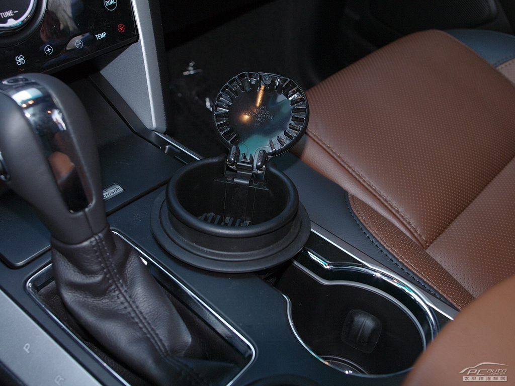 探險者(進口)空間高清大圖