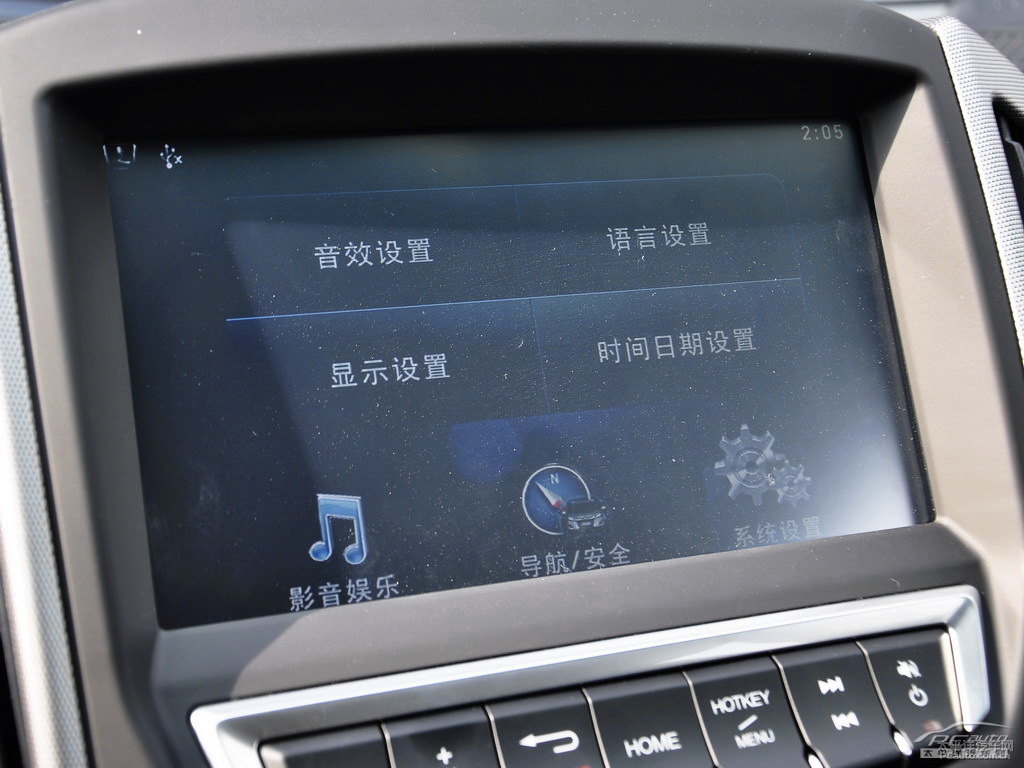 {ǽ݃(yu)6 SUVп؃(ni)DƬ