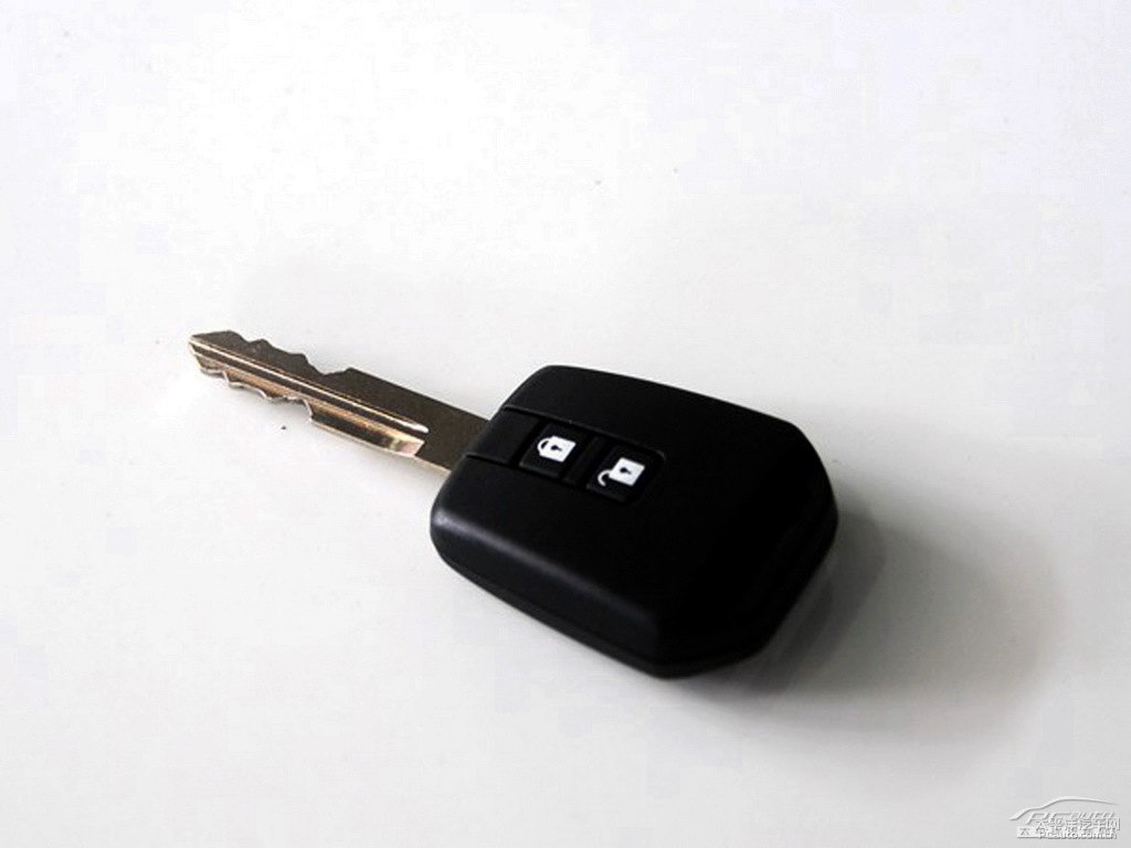 {ǽ݃(yu)6 SUV(x)(ji)(x)(ji)DƬ
