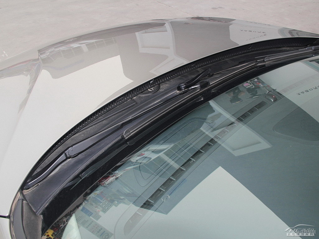 海貝灰沃爾沃S60車(chē)身外觀圖片