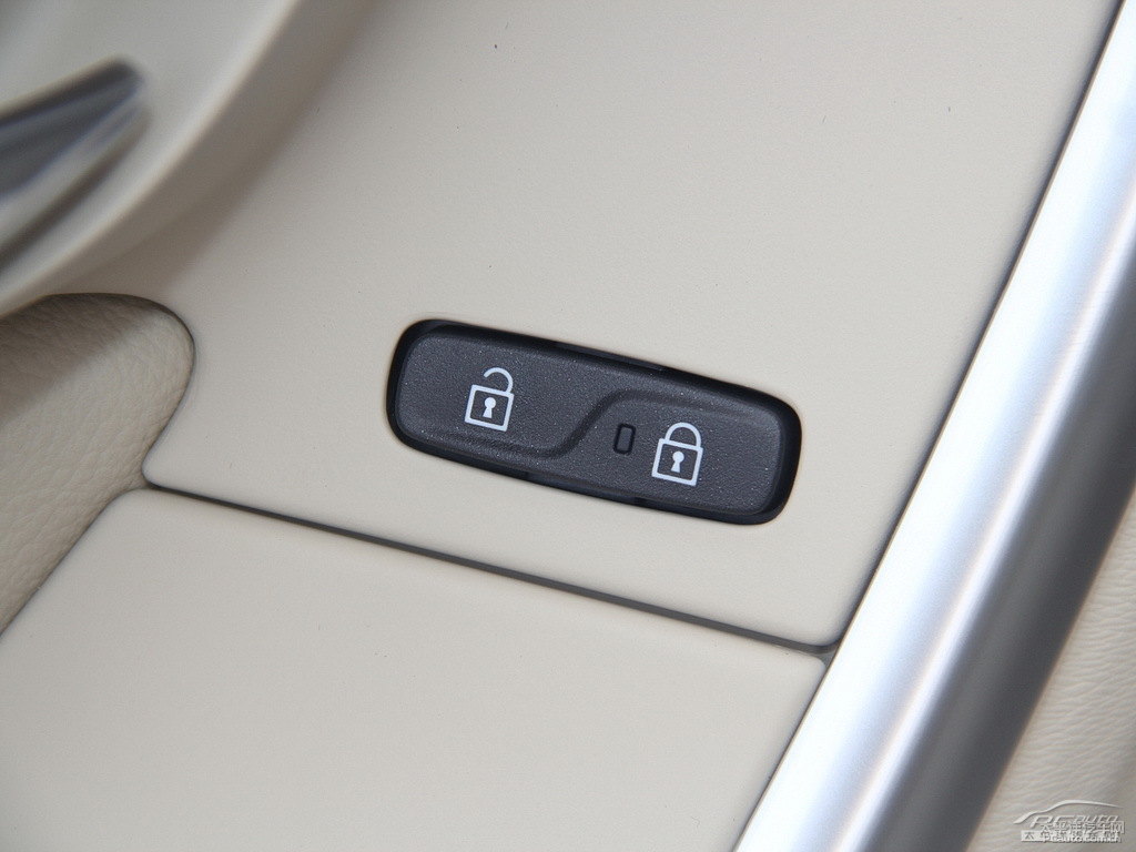 海貝灰沃爾沃S60車廂內(nèi)飾圖片