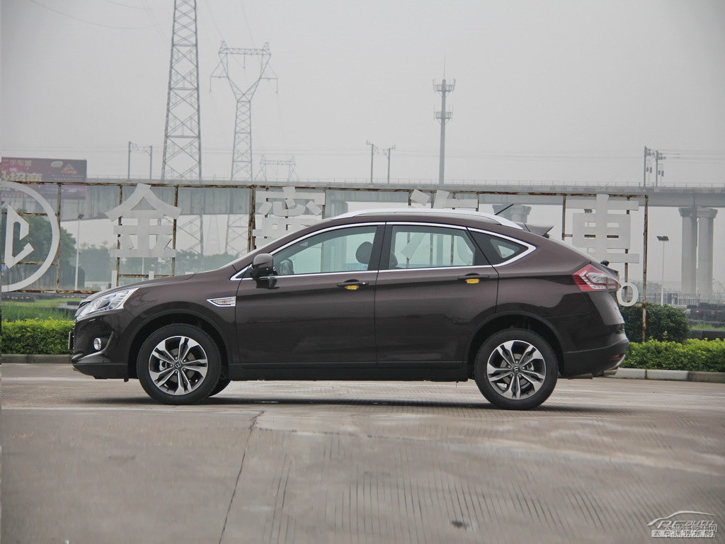 ǹ̴{ǽ݃(yu)6 SUV܇(ch)^^DƬ