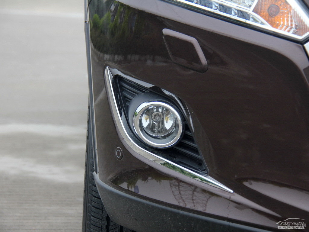 ǹ̴{ǽ݃(yu)6 SUV܇^^DƬ
