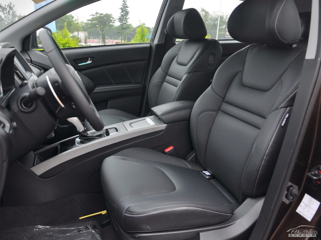 ǹ̴{ǽ݃(yu)6 SUV΃(ni)DƬ
