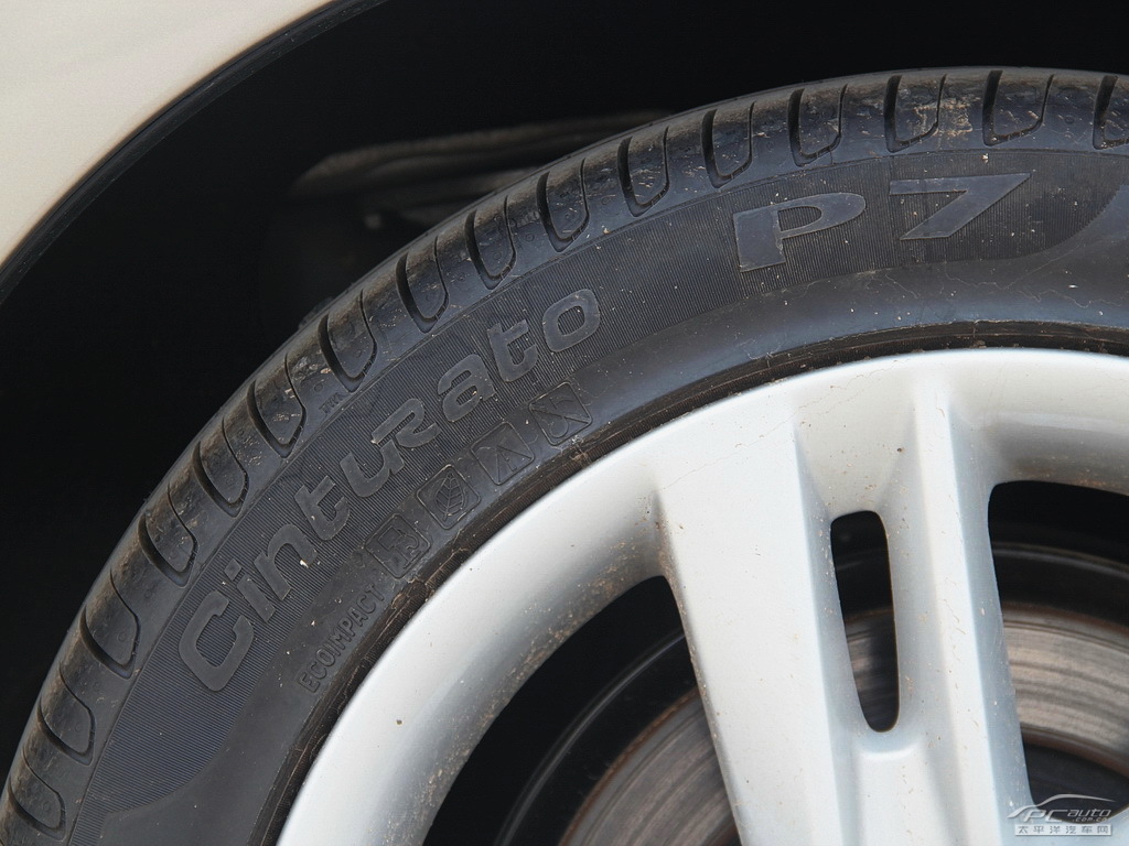 沃爾沃S60細節(jié)高清大圖