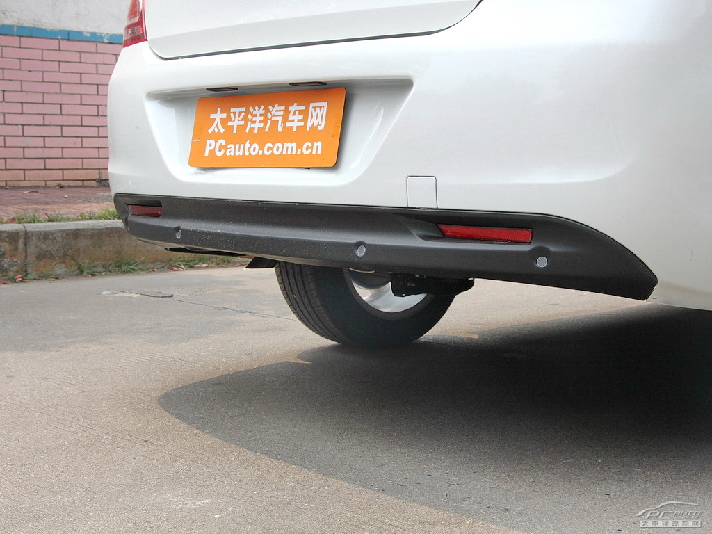 標(biāo)致308外觀高清大圖