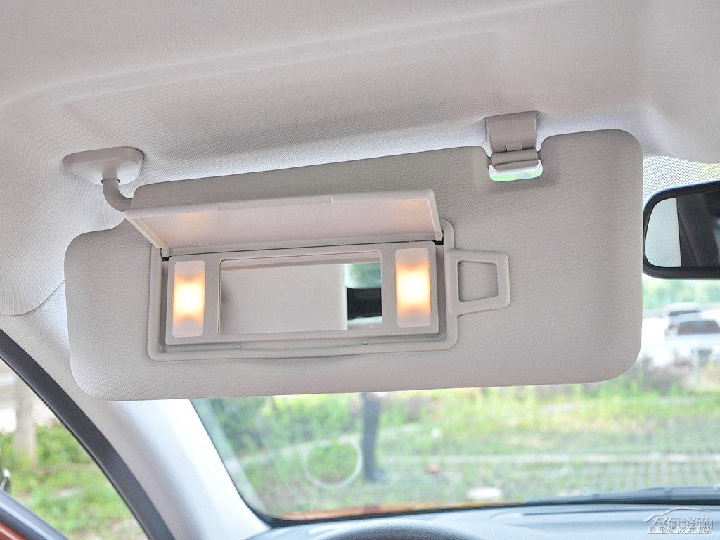 中國(guó)紅哈弗H2車廂內(nèi)飾圖片