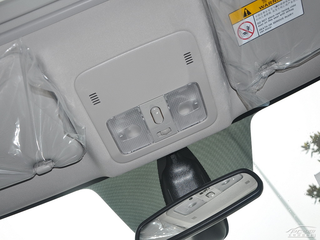 科雷傲(進(jìn)口)內(nèi)飾高清大圖