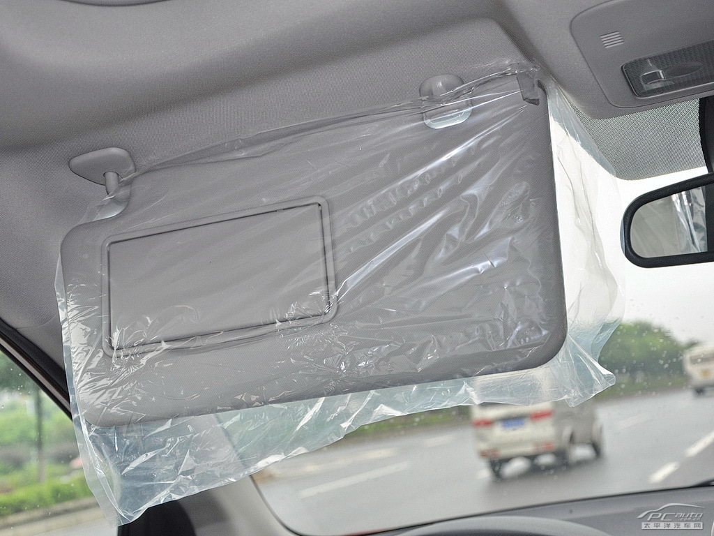 科雷傲(進口)內(nèi)飾高清大圖