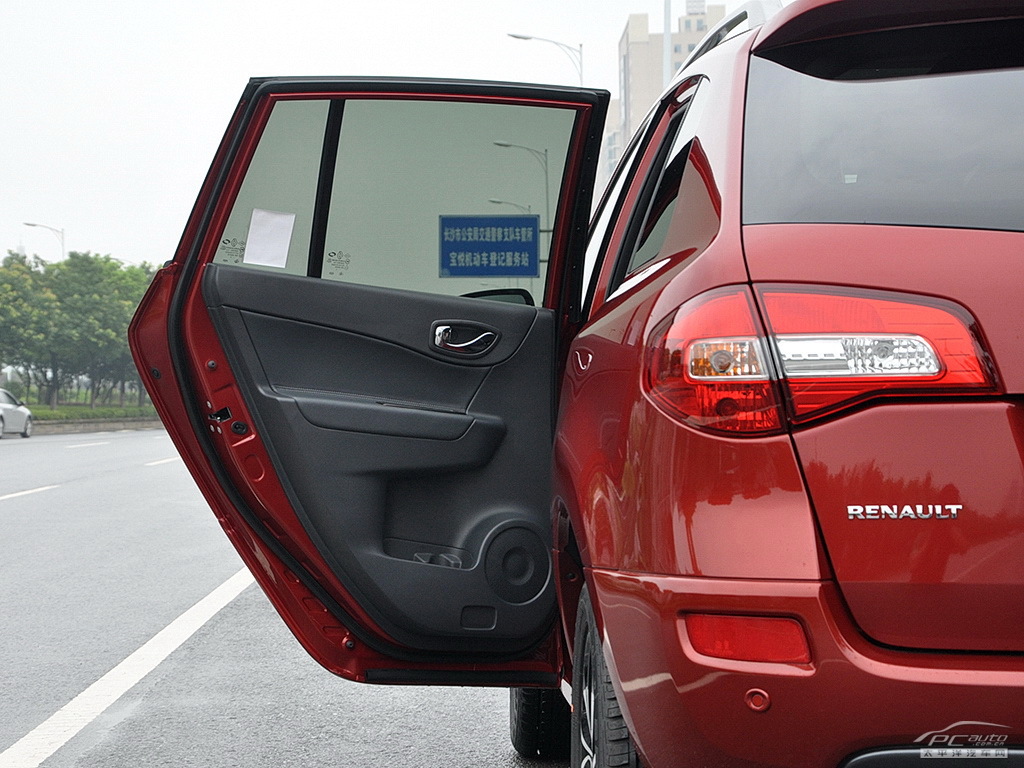 科雷傲(進(jìn)口)內(nèi)飾高清大圖