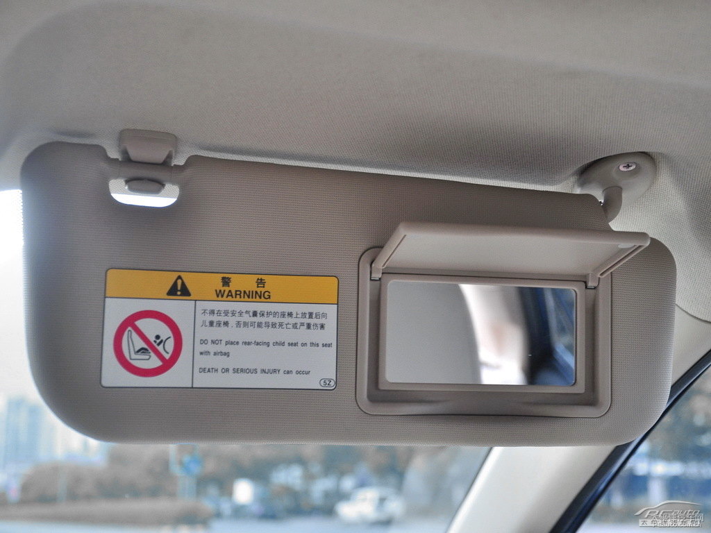 卡羅拉車廂內(nèi)飾圖片