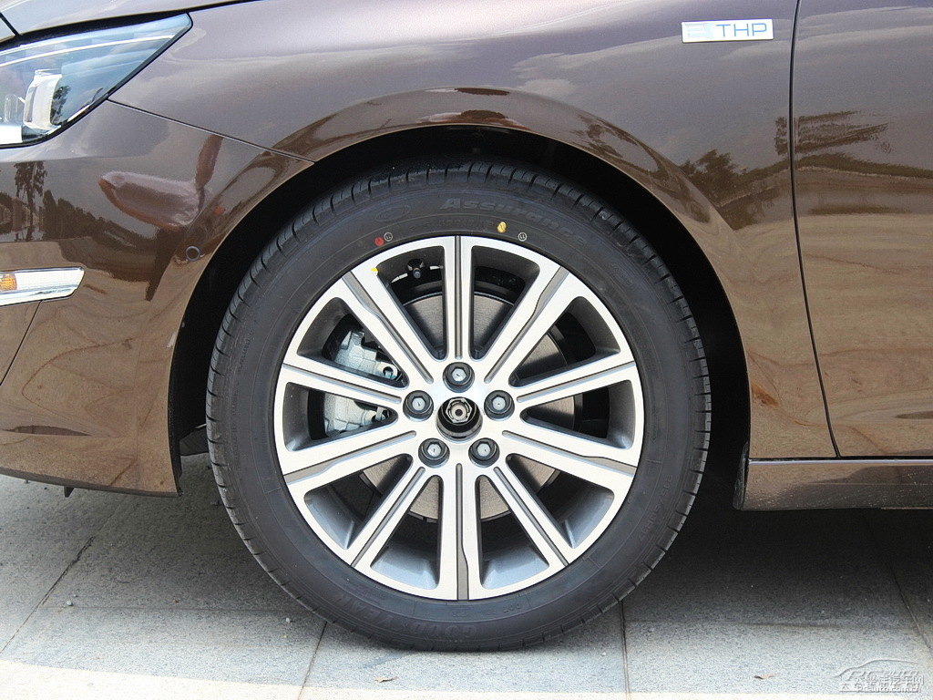 松木棕標(biāo)致408車(chē)身外觀圖片